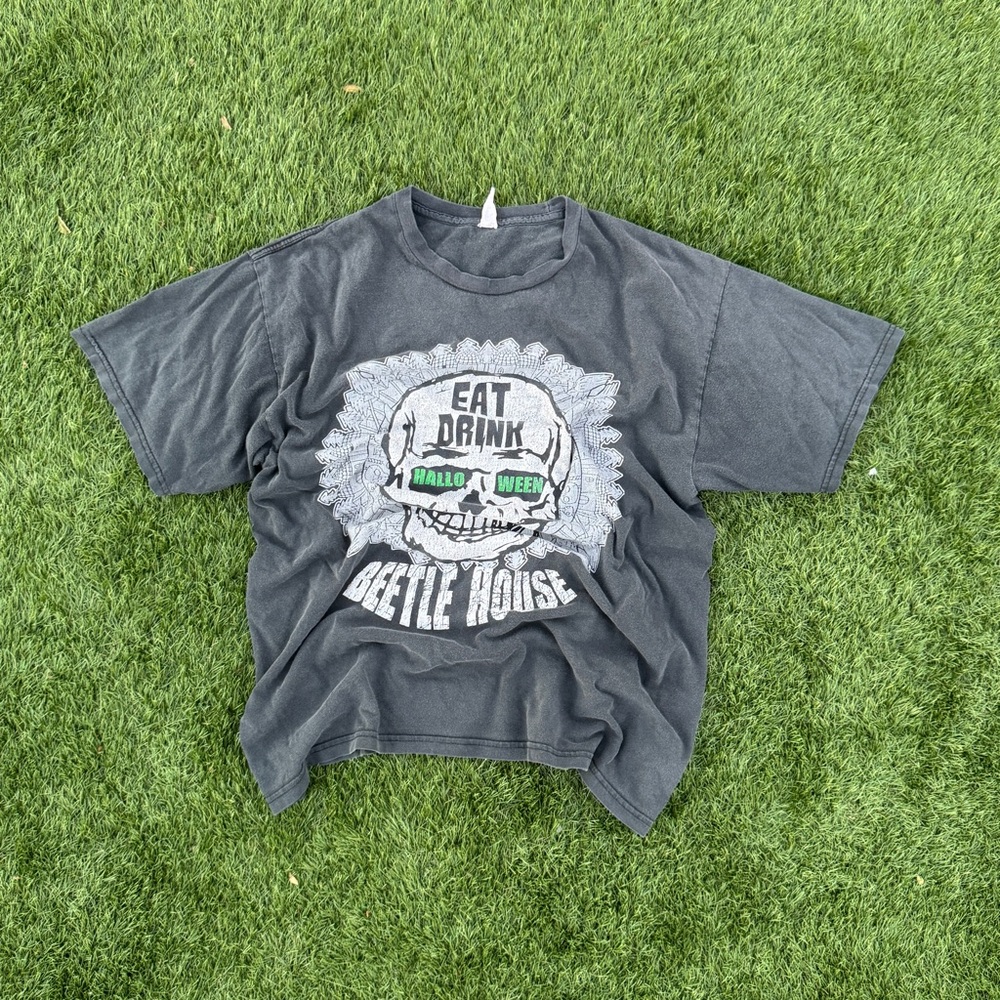 Vintage beetle house Halloween t